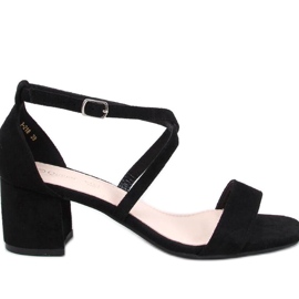 Svarta sandaler med låg klack