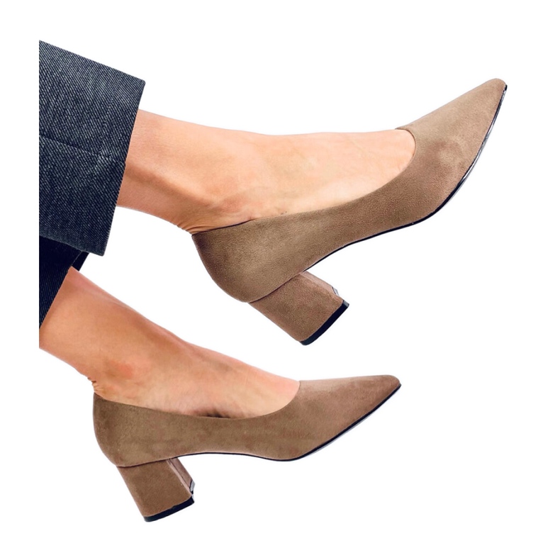 Kaki pumps med låg klack brun