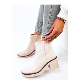 Ankelboots i mocka med breda klackar Eliza Beige - Inello