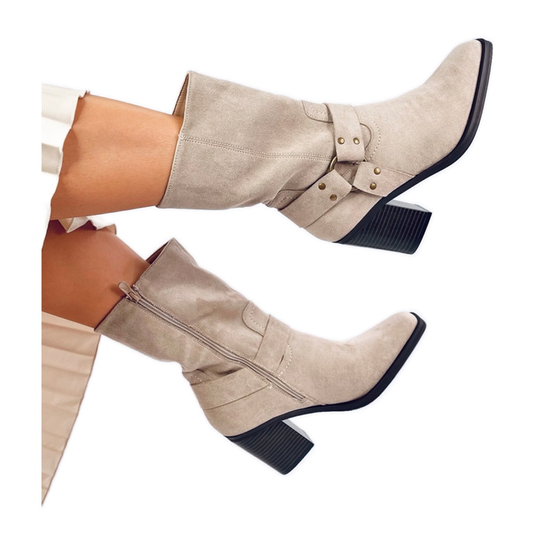 Cowboystövlar i beige mocka