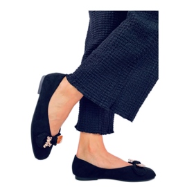 Cranny Black balettlägenheter med en gyllene nalle - Inello svart