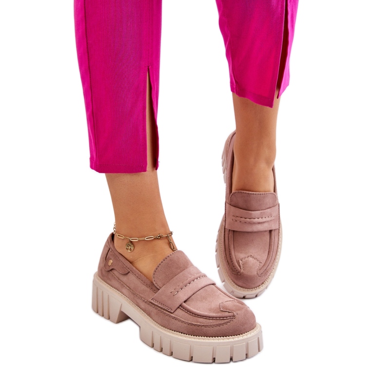 Damskor med ljusbrun kant beige