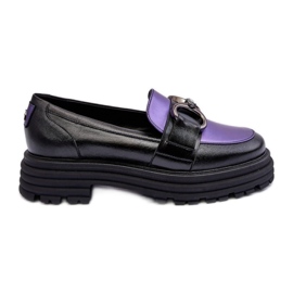 Dam loafers på en massiv svart/violett plattform
