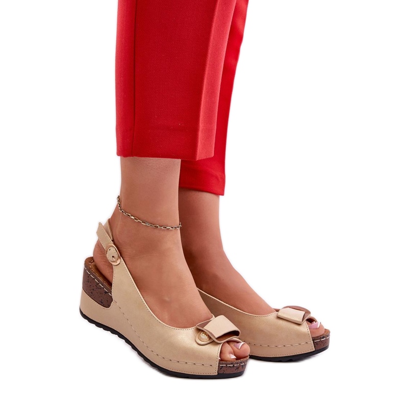 Beige sandaler för damer