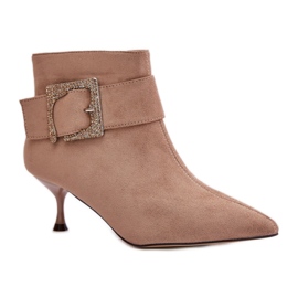 Högklackade ankelstövlar för kvinnor med ett dekorativt beige spänne