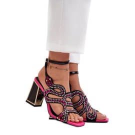 Damsandaler med dekoration på hälen svart