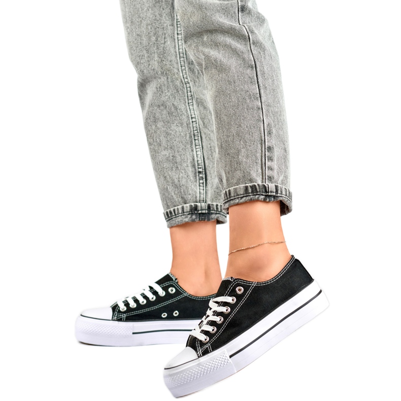 Sneakers för kvinnor QY832B svart