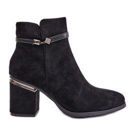 Isolerade damstövlar på hög klack med dekorativ rem Vinceza 16446 svart