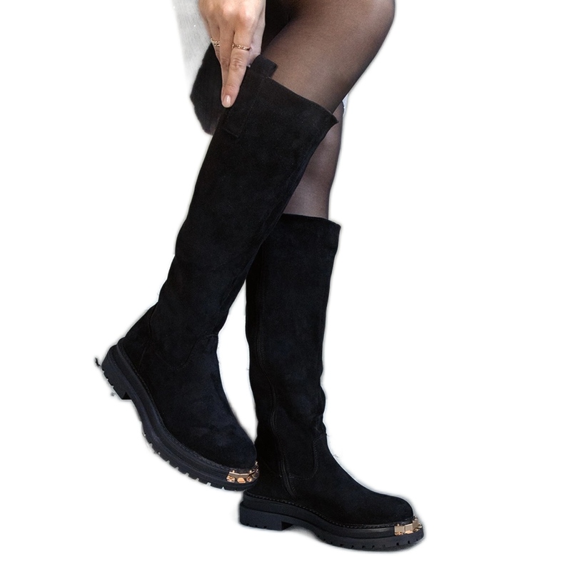 Svarta stövlar med metallfinish från Guillora