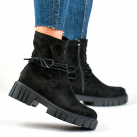 Ankelstövlar för kvinnor med en elastisk ovandel, snörning, svart DE1127S-B