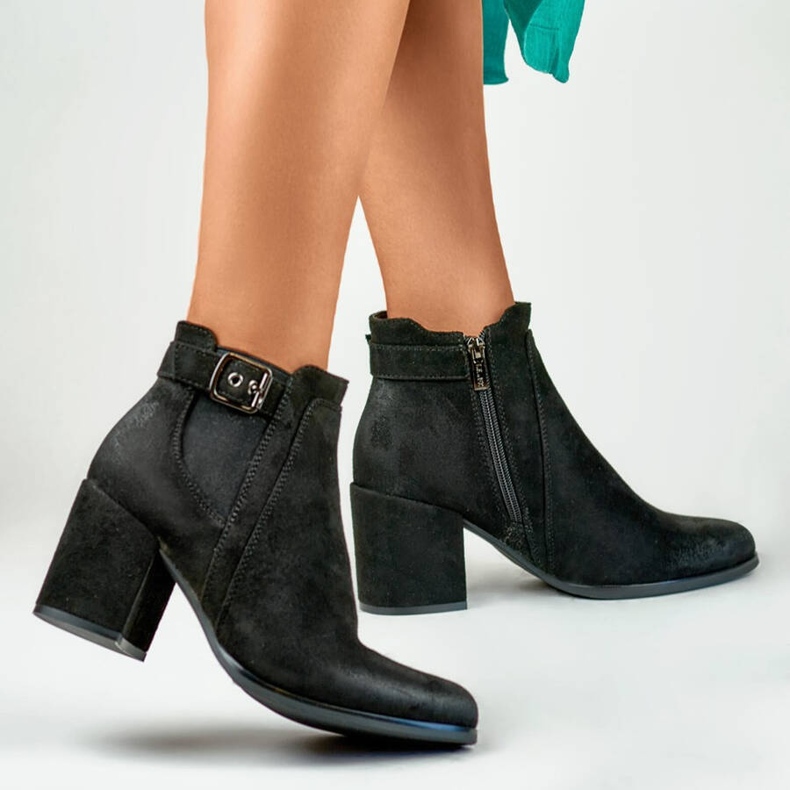 Stövlar i mocka för kvinnor, svarta, 260041B-SU