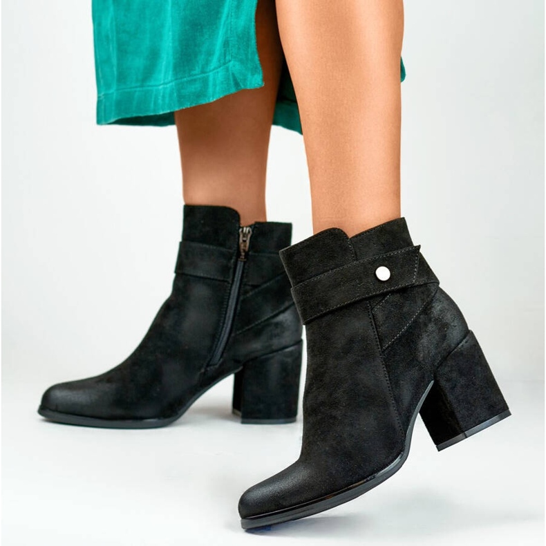 Stövlar i mocka för kvinnor, svarta, 260041B-SU