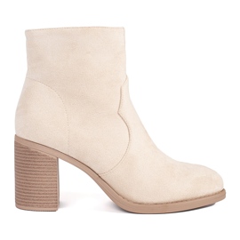 Klassiska stövlar i beige mocka för kvinnor