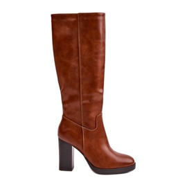 Kvinnestövlar på Eco-Leather Post framför Knee Camel brun