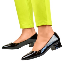 Dampumps med spetsad tå, lågklackade, patentsvarta, GD-XR106C-B