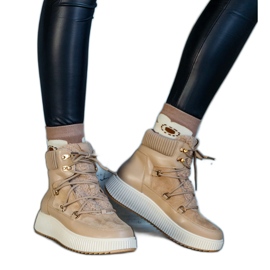 Rosemarie beige stövletter med tjock sula