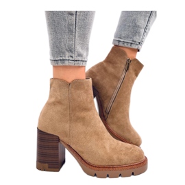 Högklackade ankelboots med skydd beige