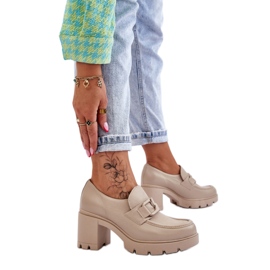 Skor Modell 20097 Beige Lack