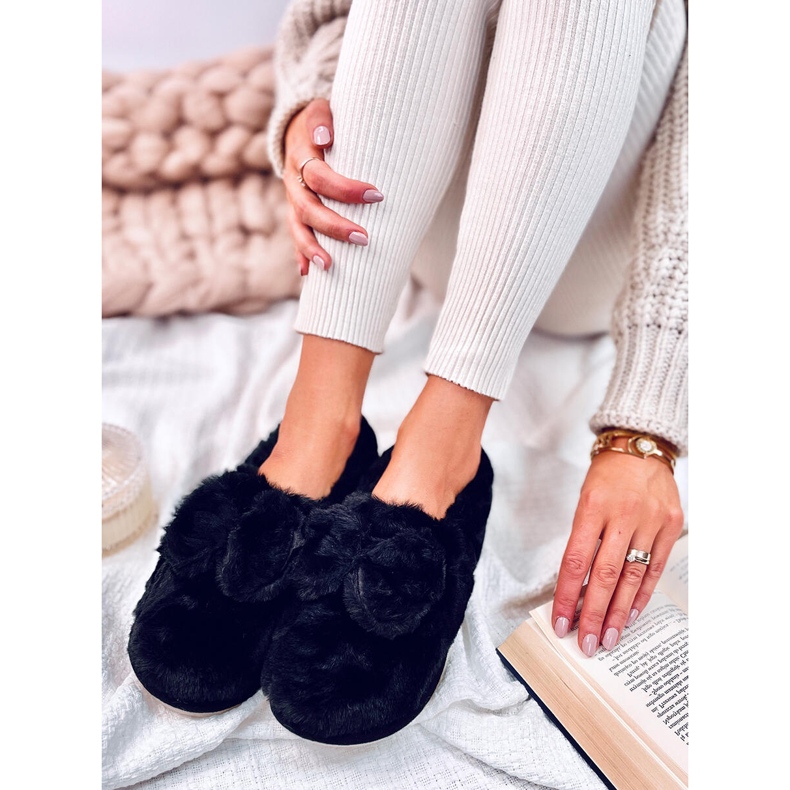 Pälstofflor med rosett Emres Black svart