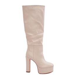 Stövlar med hög klack och plattform gjorda av ljusbeige ekologiskt läder