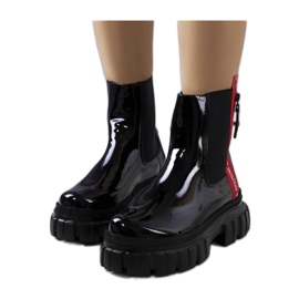 Svarta patentkängor från Casta - Solea