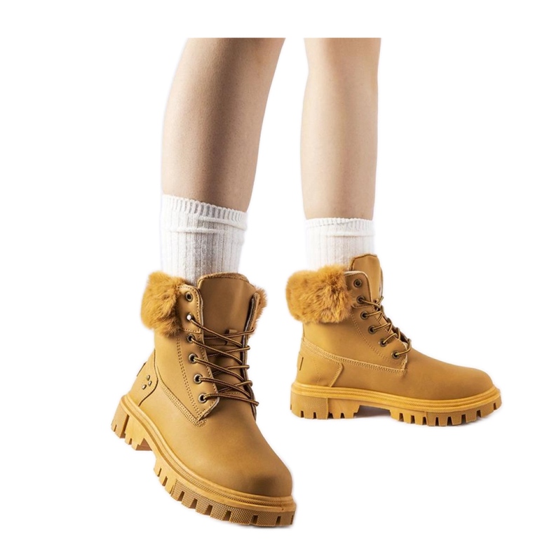 Bruna stövlar med dekorativ päls från Albert - Solea