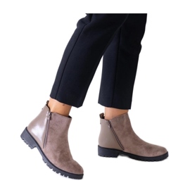 Bruna platåkängor av ekomocka Kirla - Solea