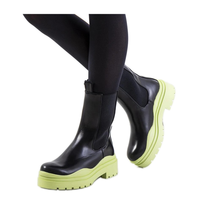 Svarta stövletter med grön sula Nester - Solea