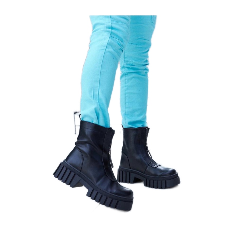 Svarta isolerade stövlar med dragkedja