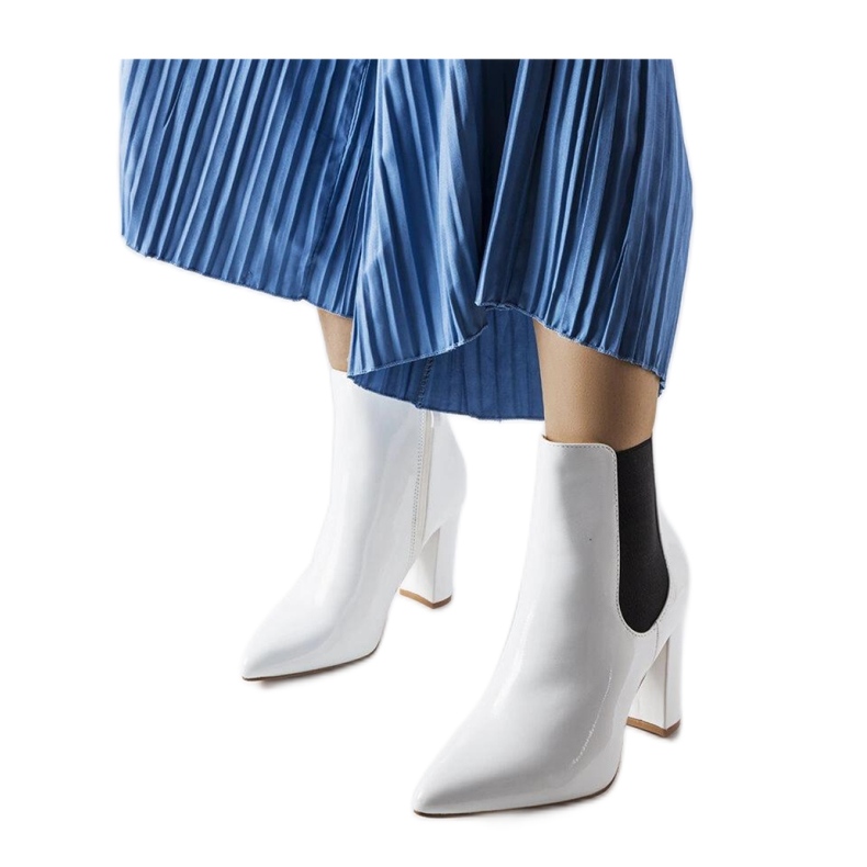 Vita patentkängor med dragkedja