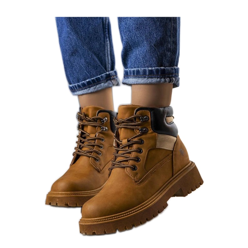 Bruna isolerade vandringskängor från Nadel - Solea