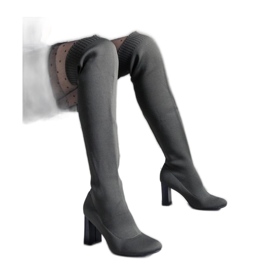 Gröna slip-on högklackade stövlar med flexibel ovandel