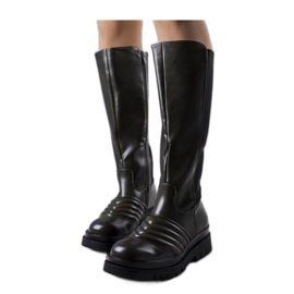 Gröna stövlar med quiltning