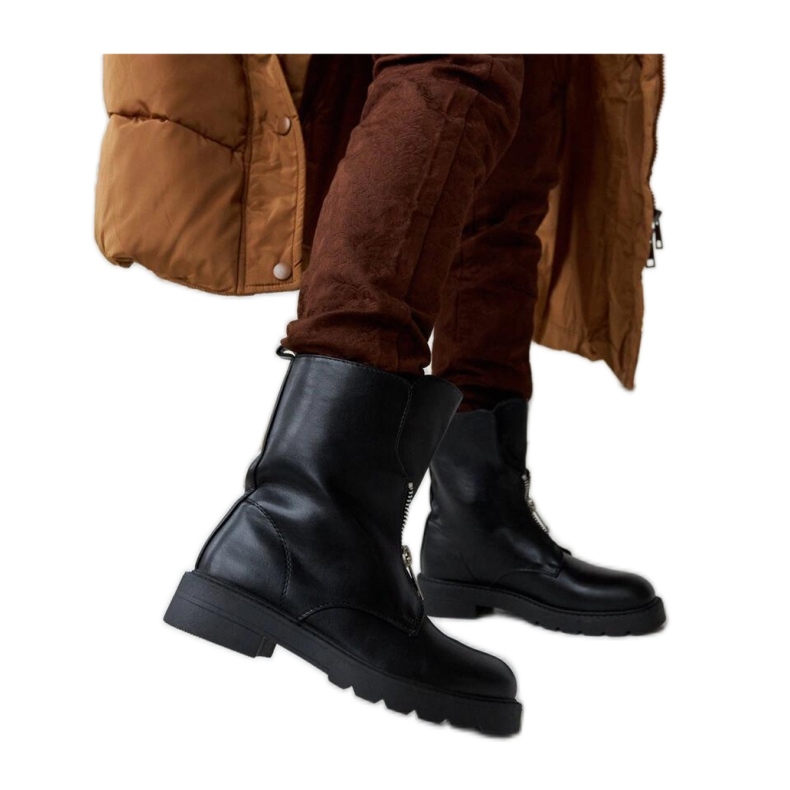 Svarta isolerade stövlar med dragkedja