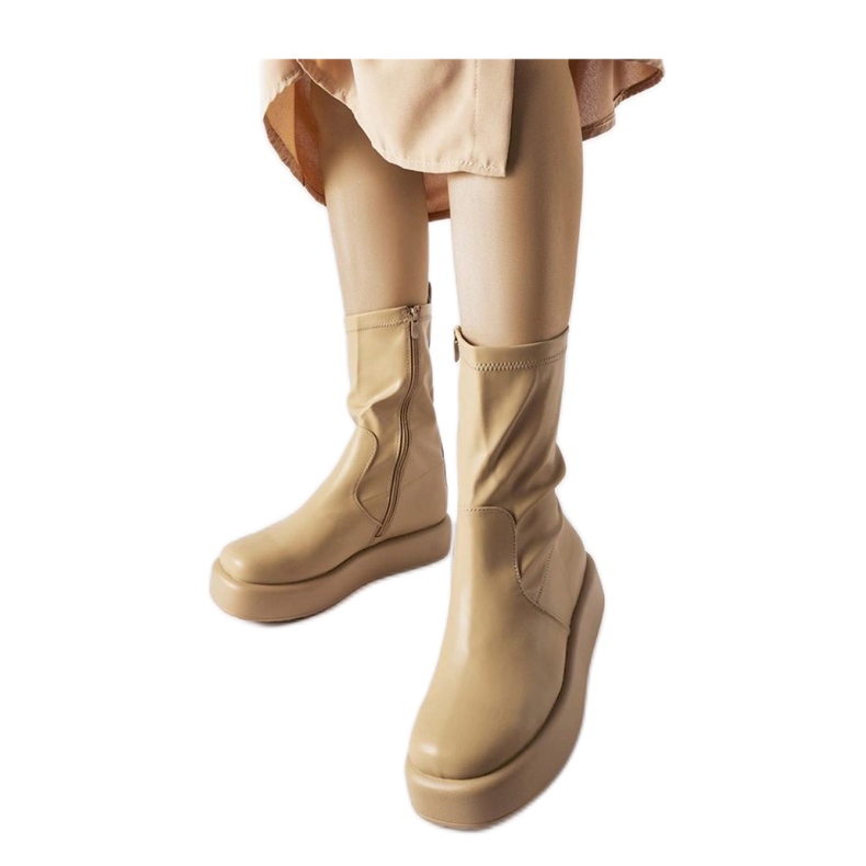Beiga plattformsstövlar beige