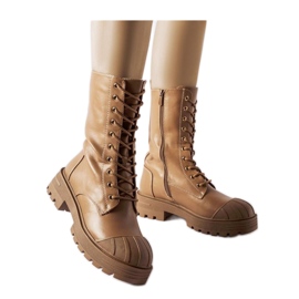 Brunt isolerade kvinnliga arbetare