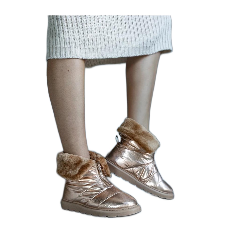 Guldisolerade snöstövlar med krage gyllene