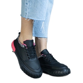 Svarta sneakers med kedja