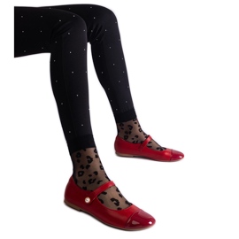 Röda balettplattor med patenterad tå, fästs med kardborreband