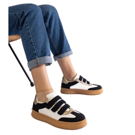 Svarta sneakers med kardborreknäppning