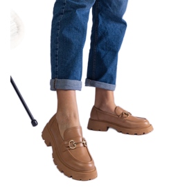 Bruna loafers med ekoläder med gyllene dekoration beige