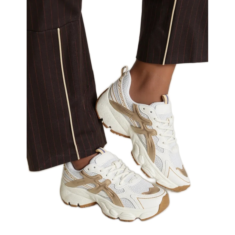 Kvinnors beige sneakers