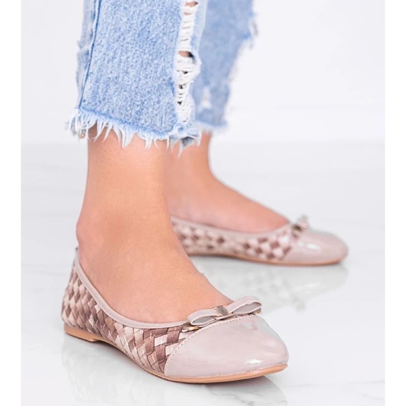 D/GMR Beige ballerinor med flätat Broadway -mönster