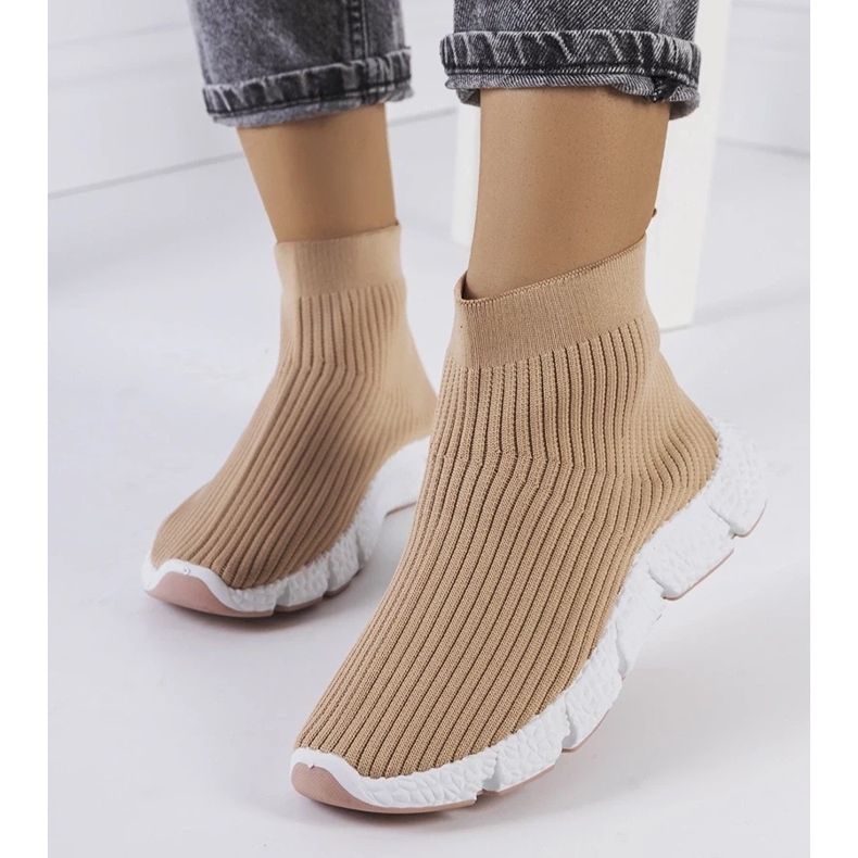 D/GMR Beige Tenby sneakers