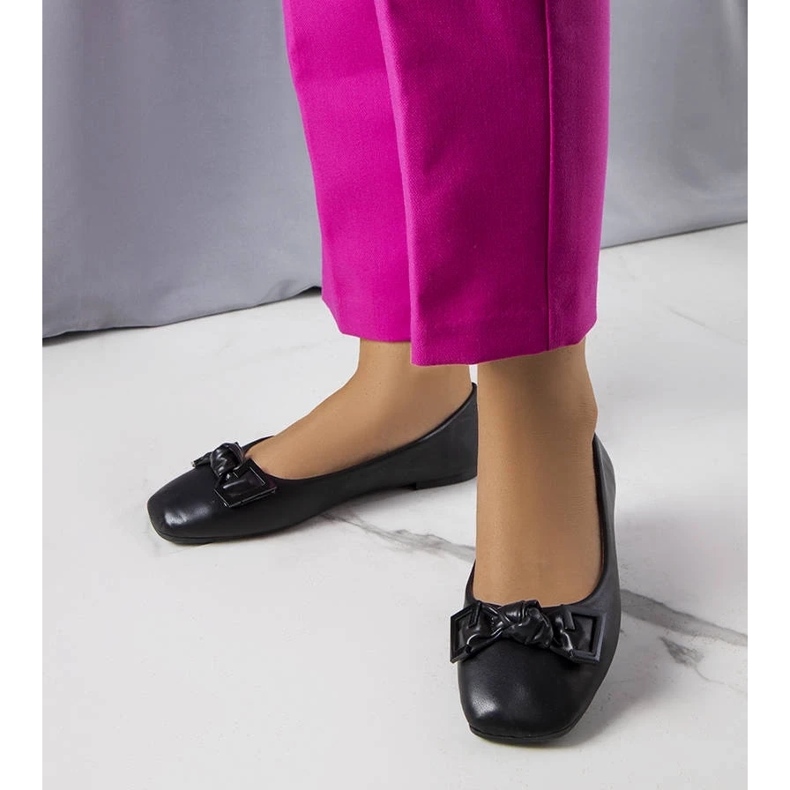 D/GMR Svarta ballerinor med rosett från Tabitha