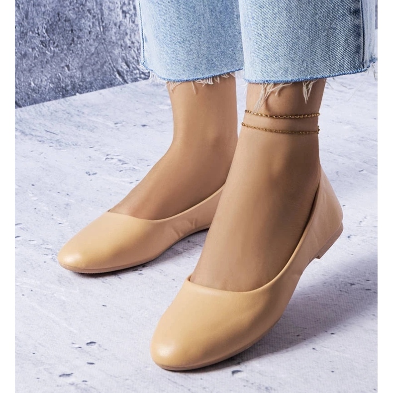 D/GMR Beige ballerinor med innersula i läder från Truchon