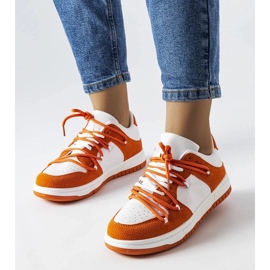 D/GMR Orange sneakers med kombinerade material från Hila