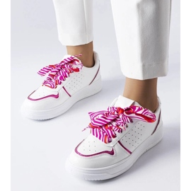 D/GMR Vita sneakers bundna med Pryor-band