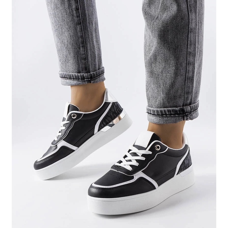 D/GMR Svarta platåsneakers från Tooele