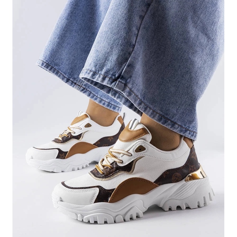 D/GMR Vita sneakers på oregelbunden sula från Alta